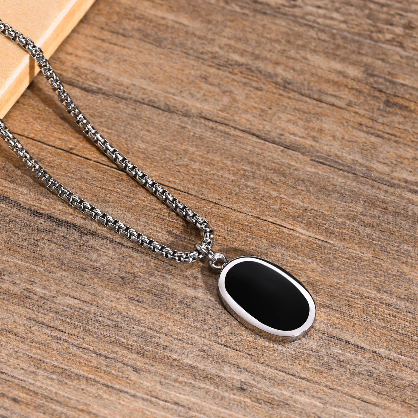 Tramonto Nero Necklace