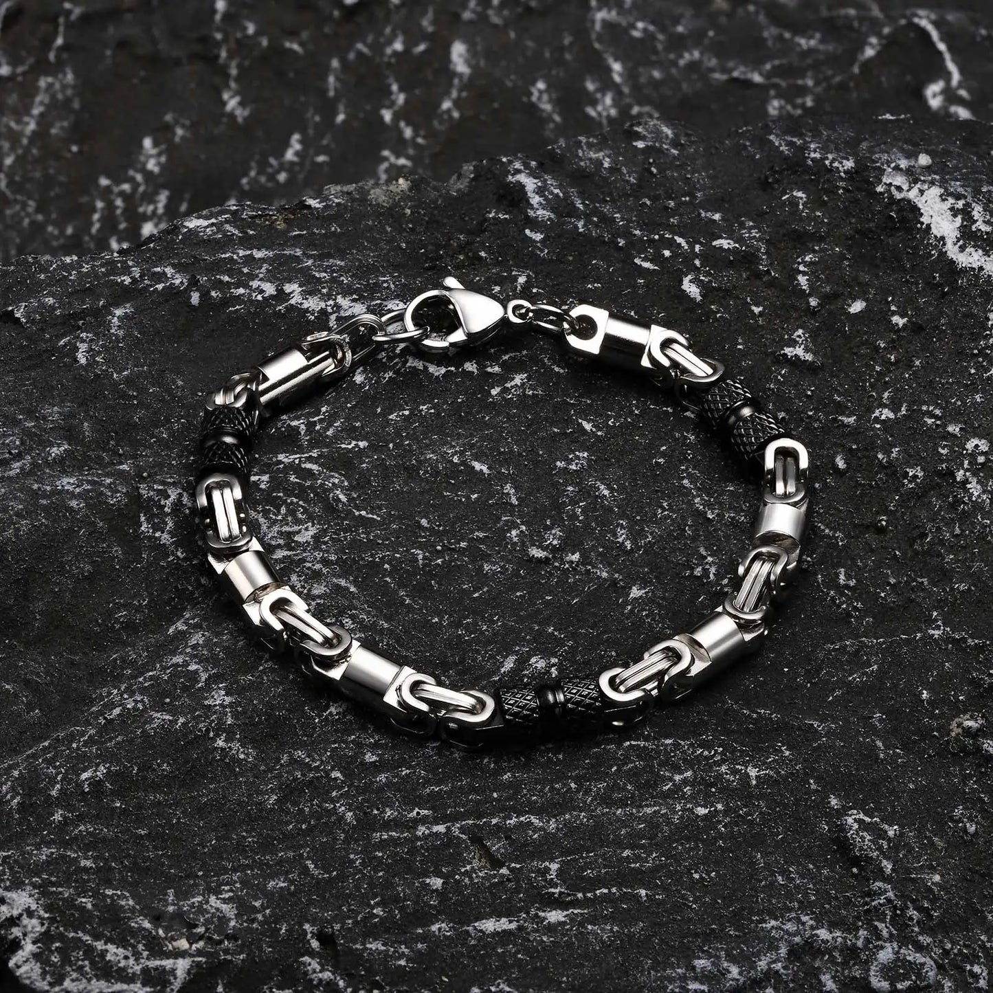 Vanta Chain Bracelet