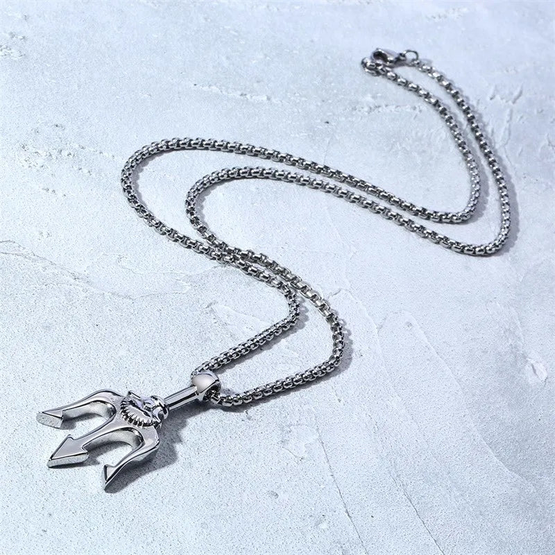 Ferro Nero Necklace
