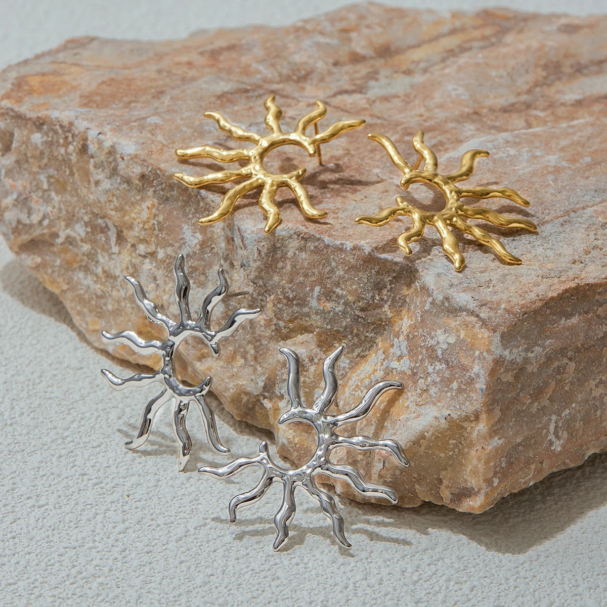 Étoile Earrings