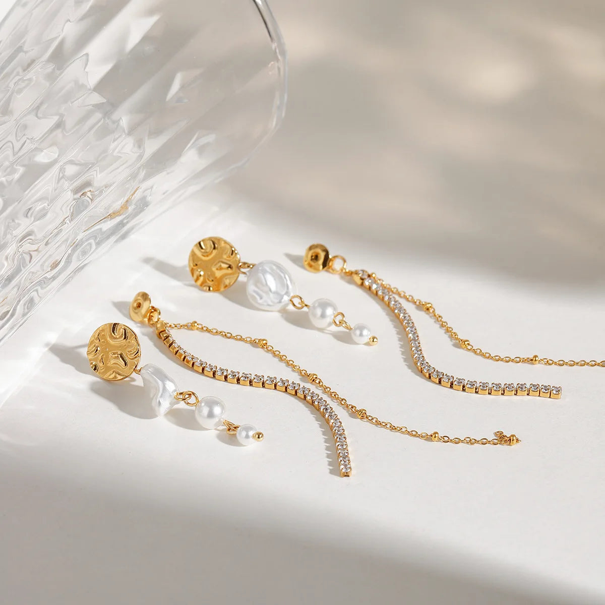 Lueur Divine Earrings