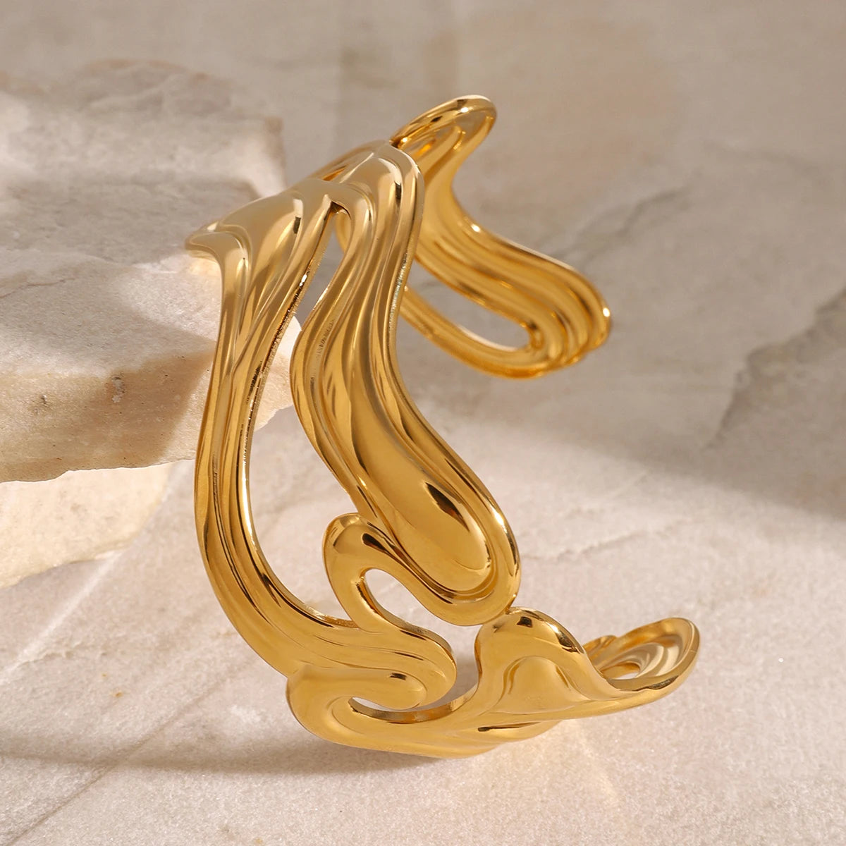 Étreinte Fine Bracelet