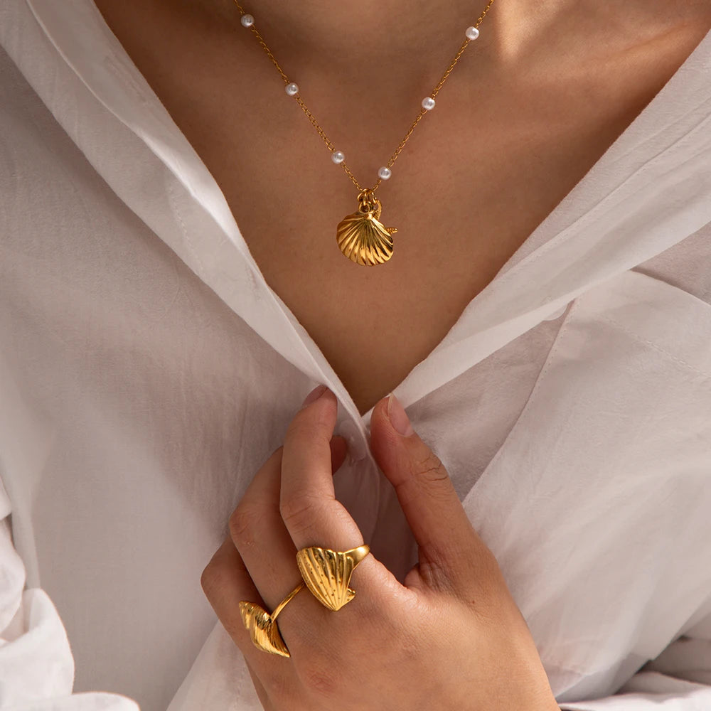 Dolce Sirena Necklace