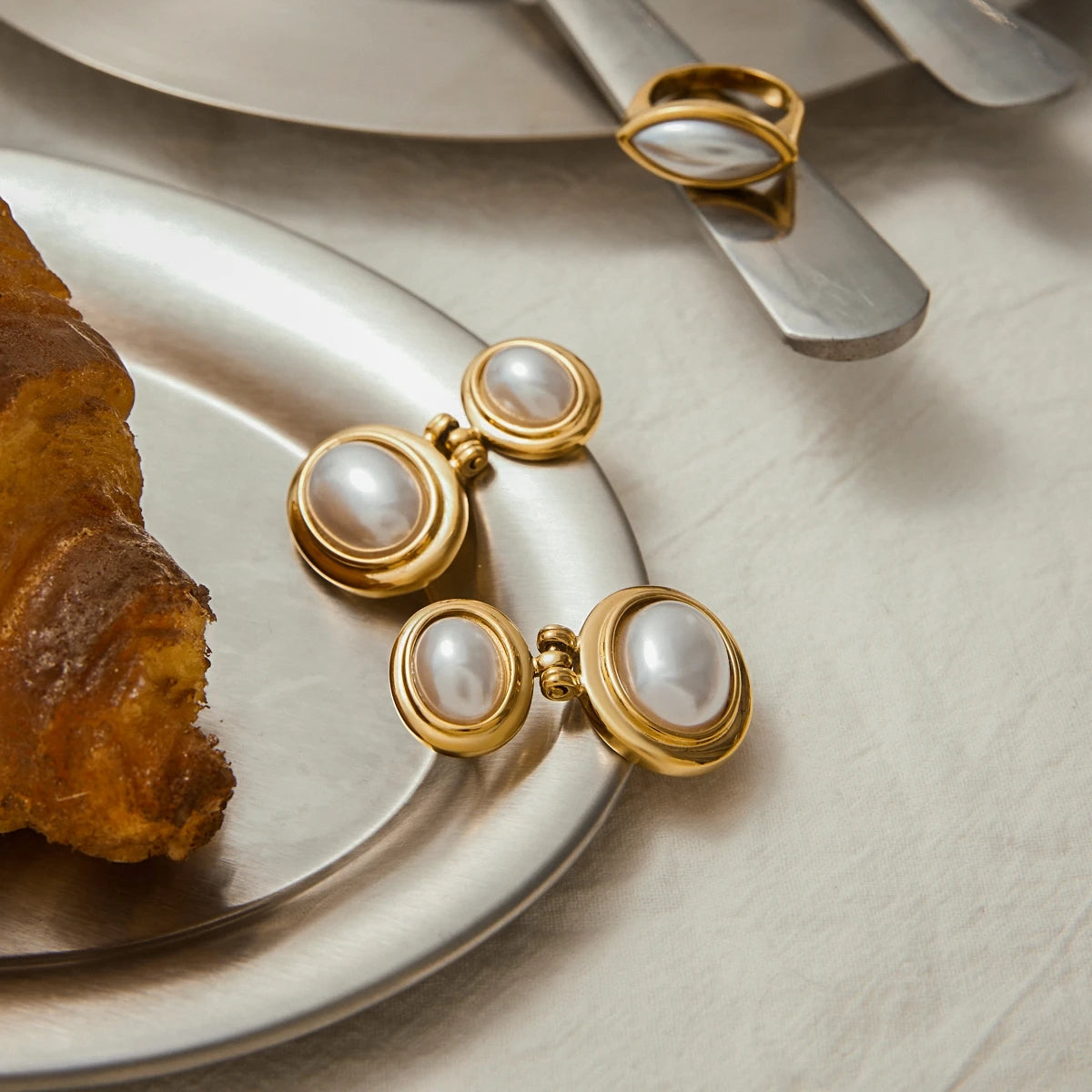 Perle Lumière Earrings
