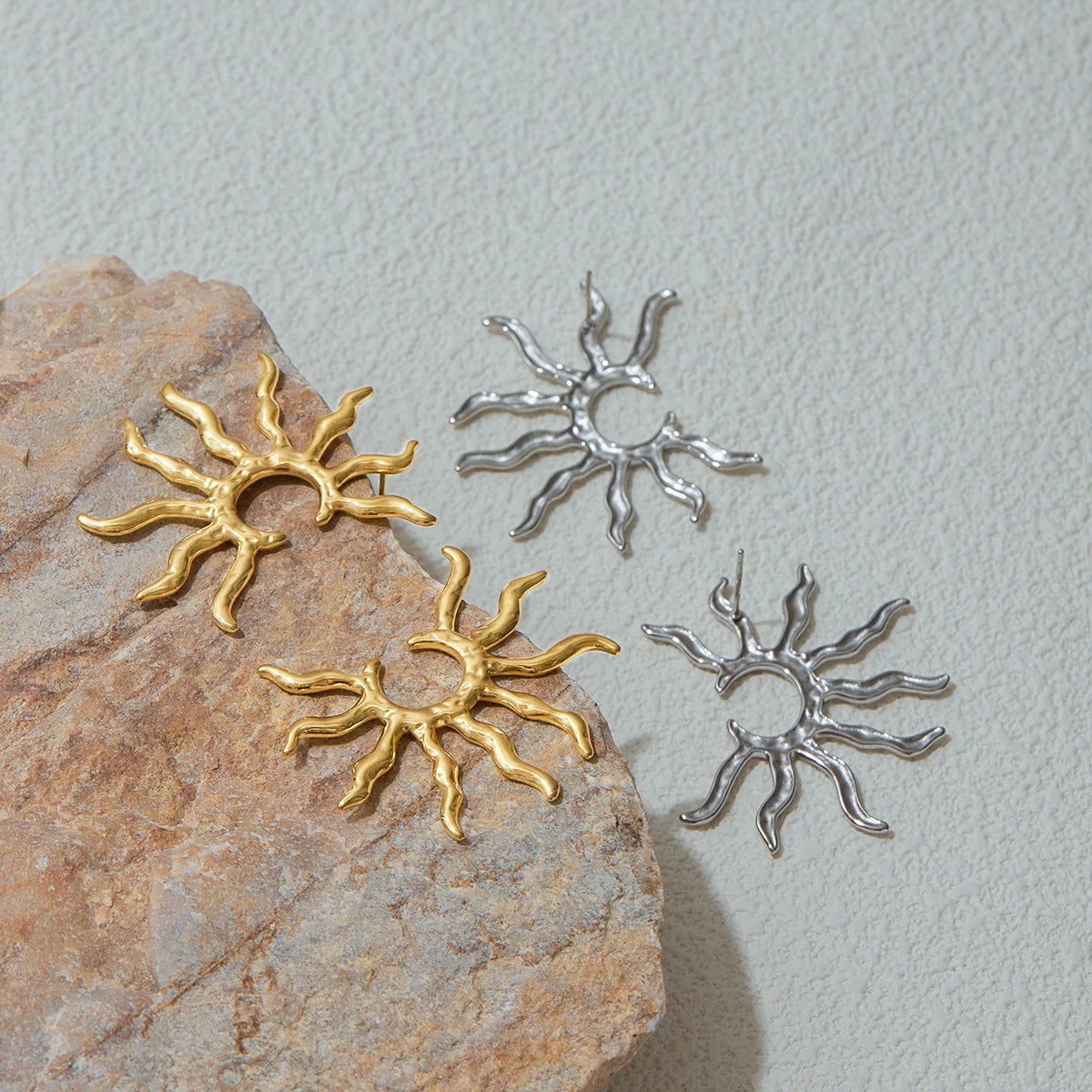 Étoile Earrings
