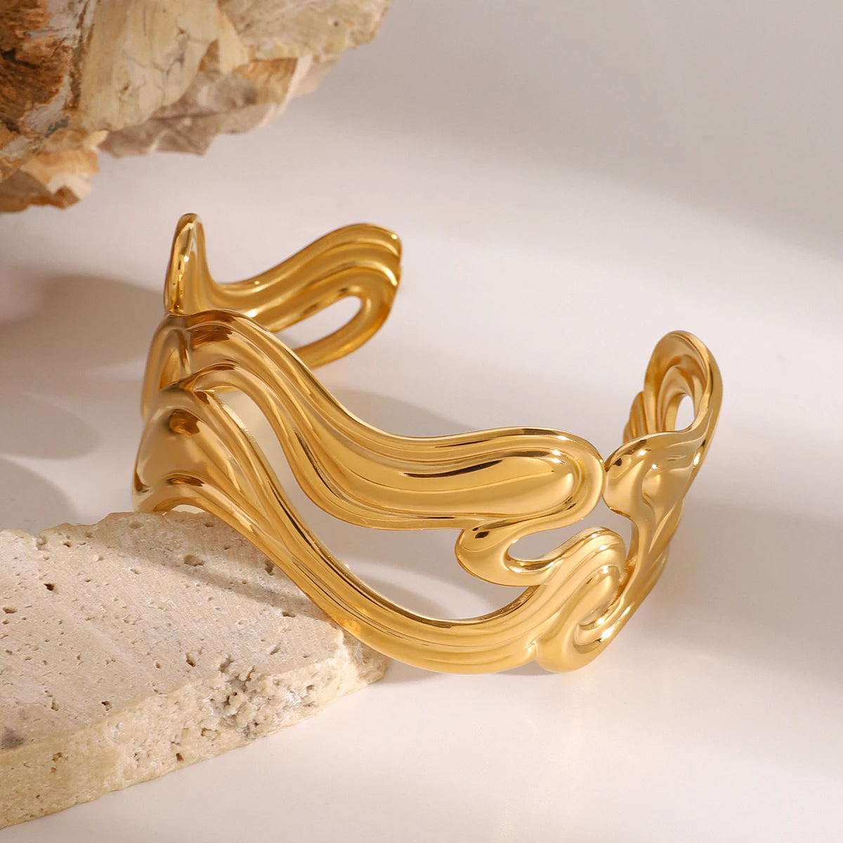 Étreinte Fine Bracelet