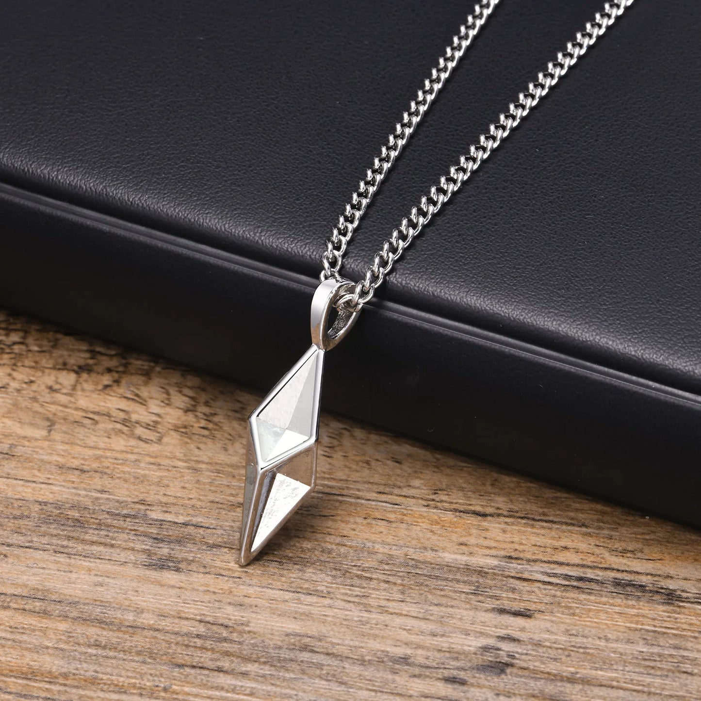 Lame d’Ombre Necklace