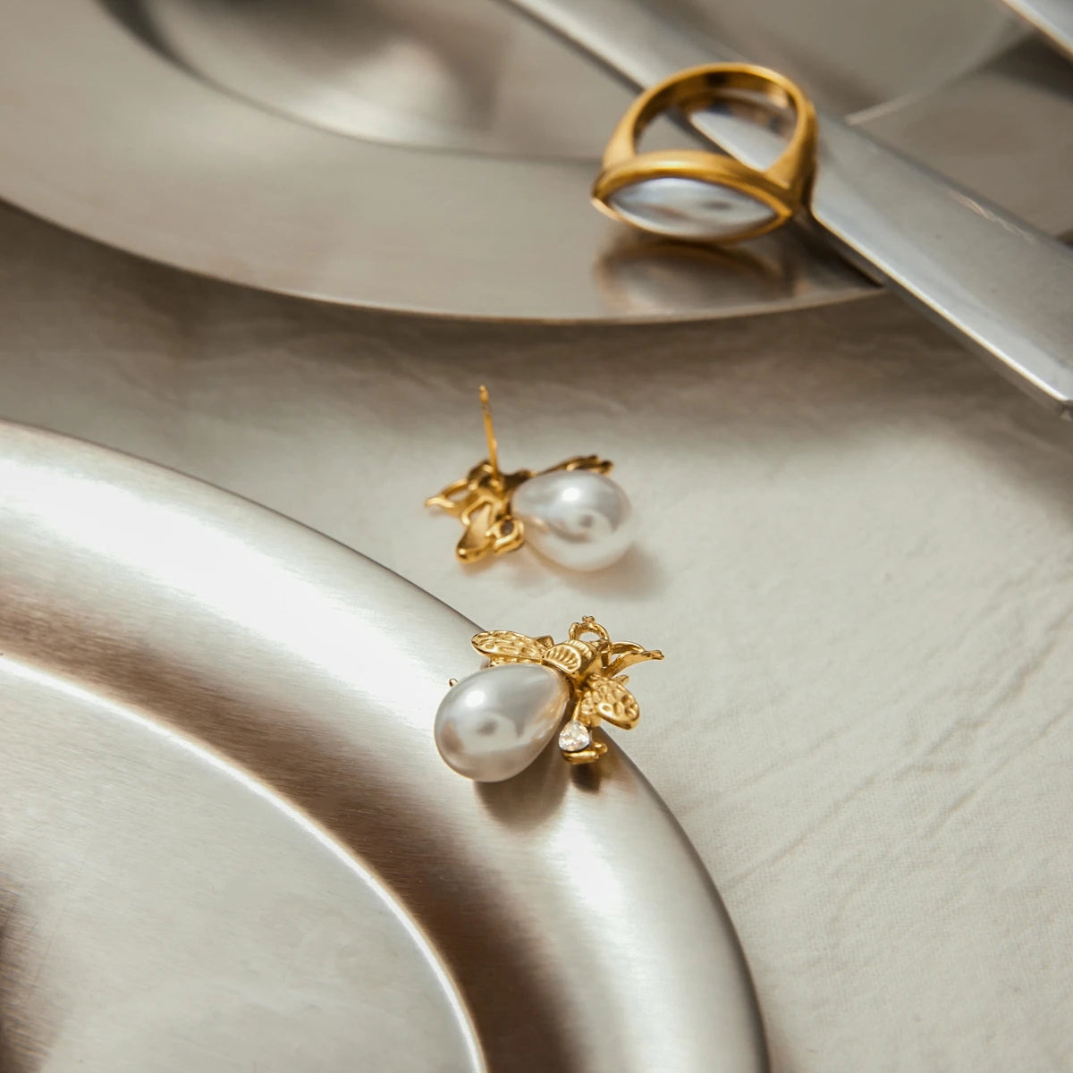 Perla Viva Earrings