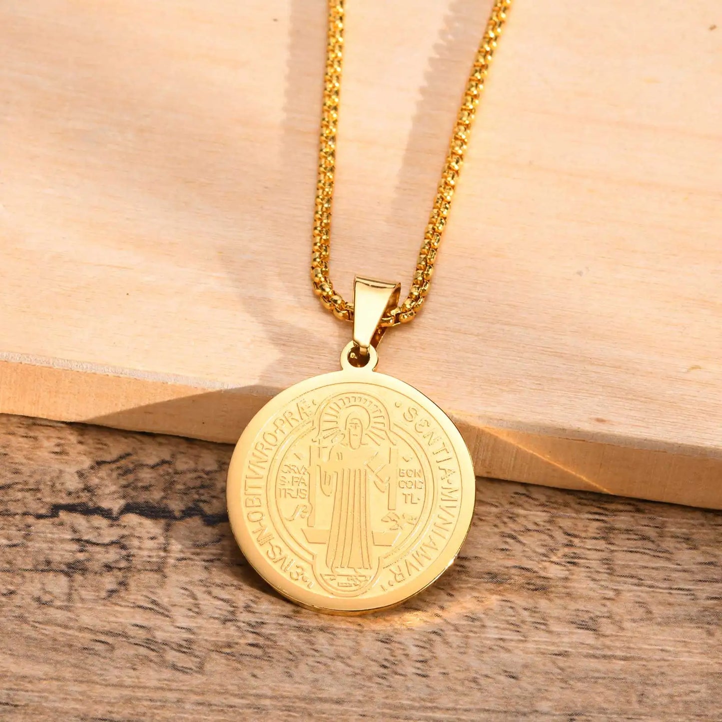 The Oro Nero Necklace