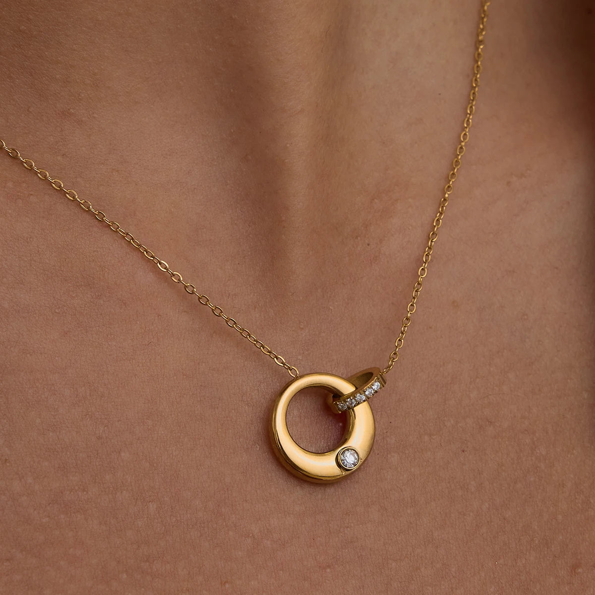 Nuit de Satin Necklace