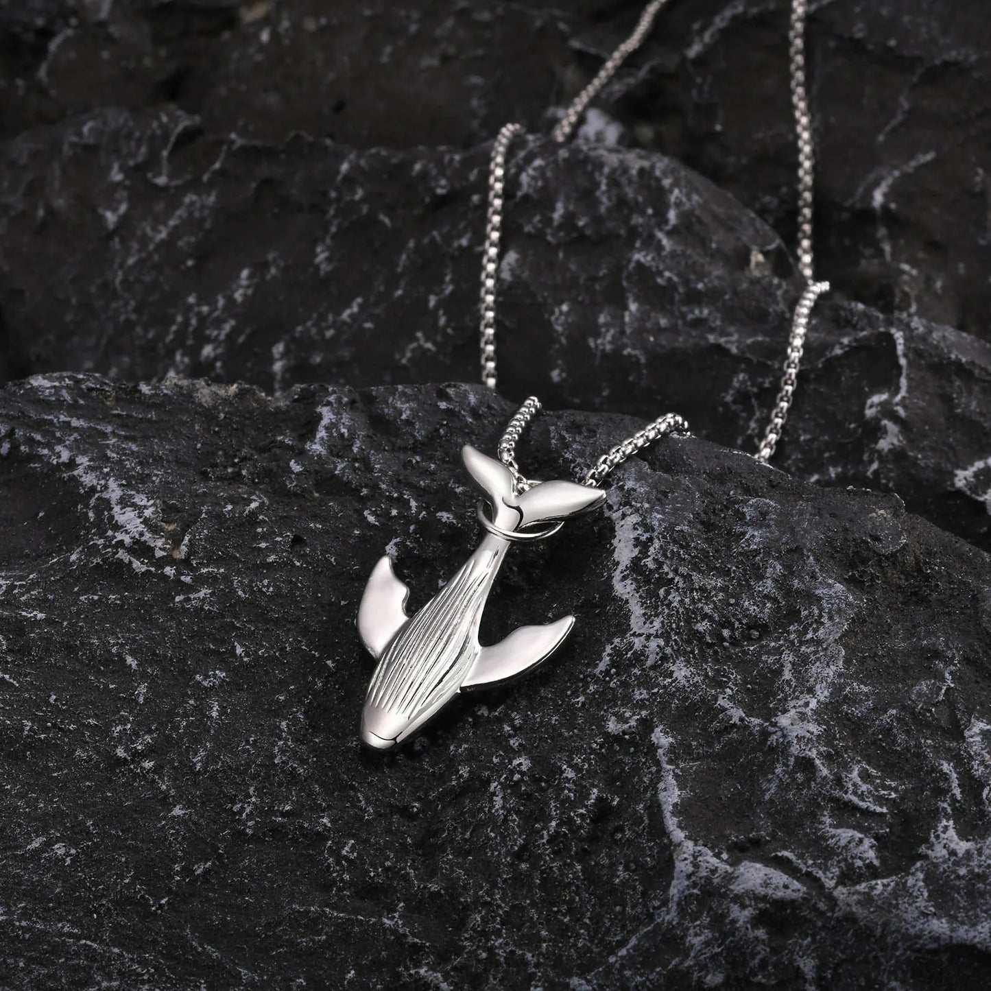 Stormcrest Necklace
